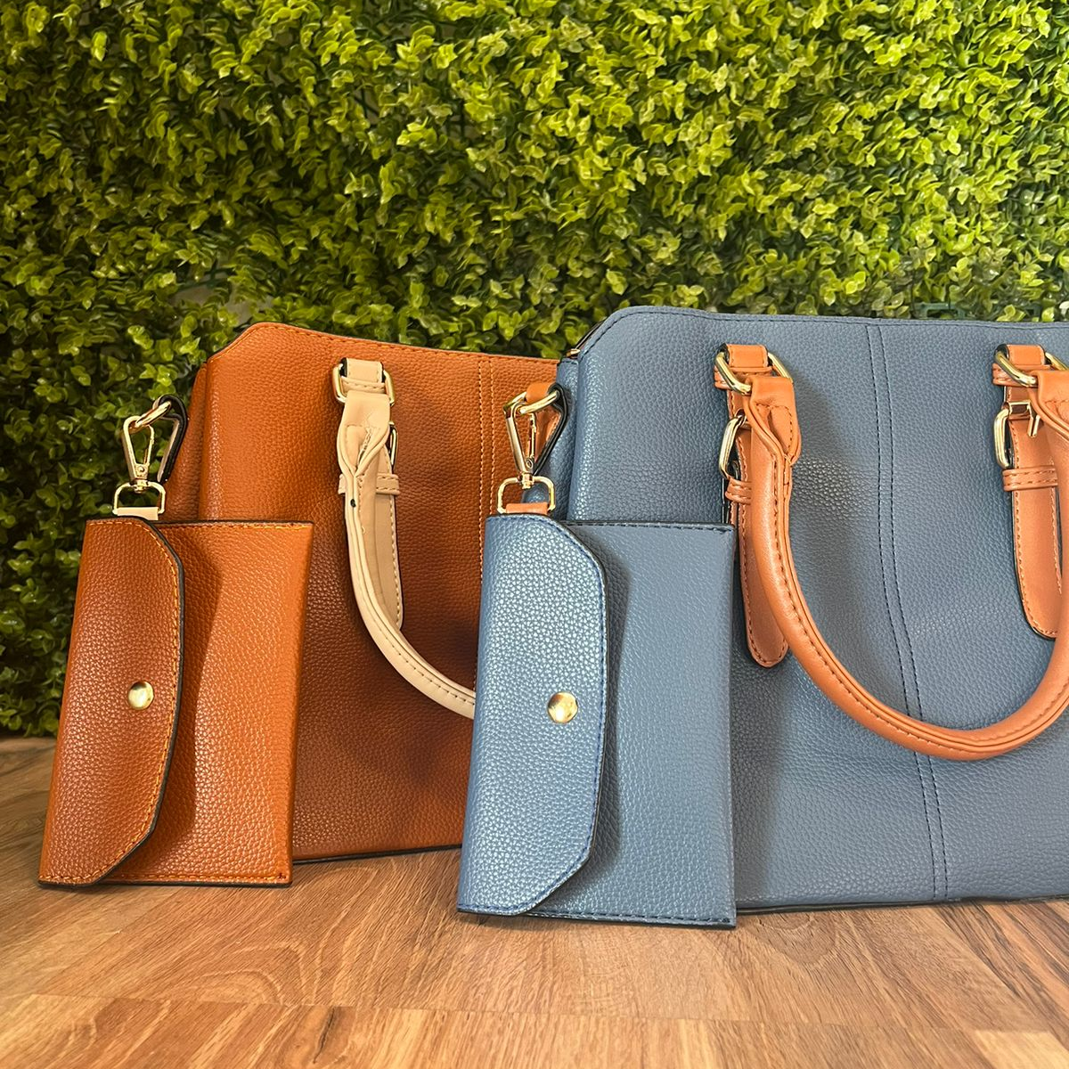 Bolsa de Couro com Carteira