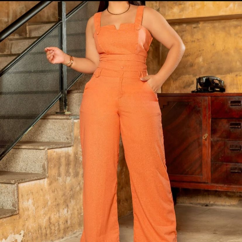 Conjunto Cropped e Calça