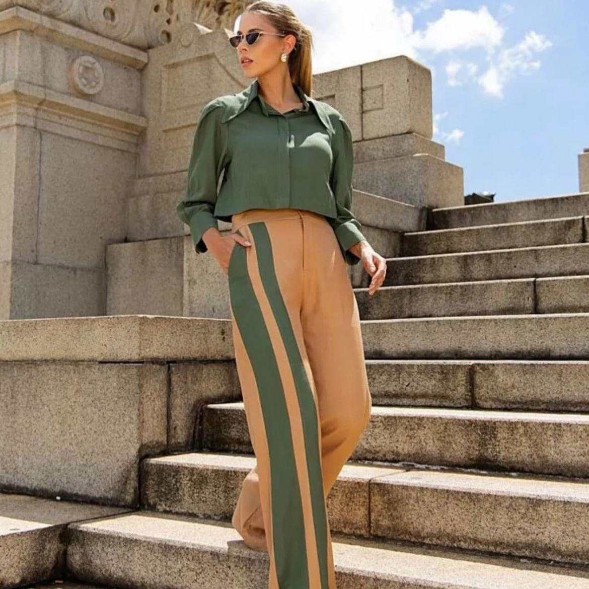 Calça com Lista Lateral